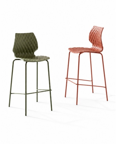 Tabouret Uni 378 de chez et al. Chaise haute à La Réunion 974 couleur rouge, bleu, blanc ou vert