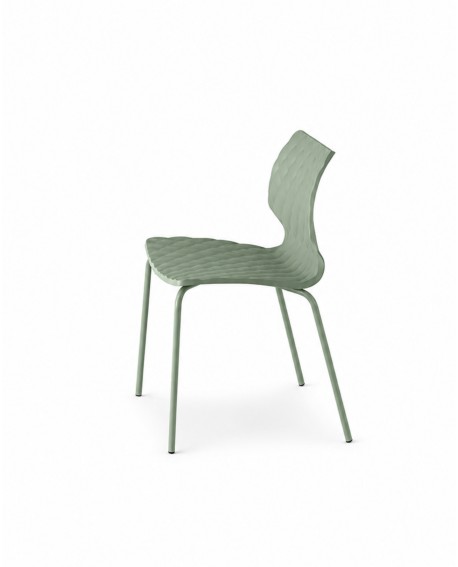 Chaise empilable italienne Uni 550 à La Réunion - bleu, vert, blanc ou rouge 