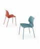 Chaise empilable italienne Uni 550 à La Réunion - bleu, vert, blanc ou rouge 